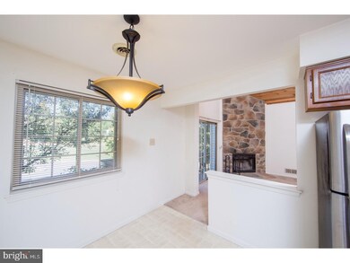 214 Christopher Place unit 14, Chalfont, PA 18914 - photo 4