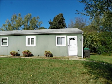 917 Richland St unit B, High Point, NC 27260 - photo 2