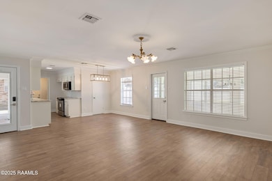 6-web-or-mls-808 Dulles Dr-6
