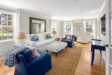 8 Stonegate Ln, Hingham, MA 02043 - photo 5