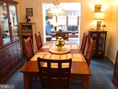 2017 Birchwood Dr, Norristown, PA 19401 - photo 4