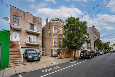 536 47th St, Union City, NJ 07087 - photo 2