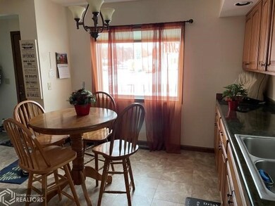 1004 S Center St, Shenandoah, IA 51601 - photo 4