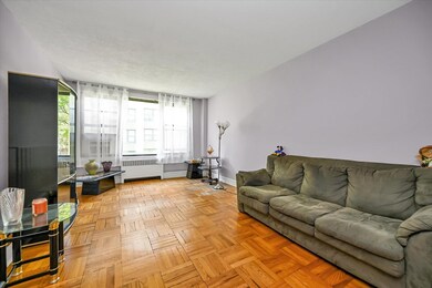 Walden Terrace unit 2C, Rego Park, NY 11374 - photo 4