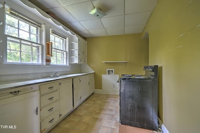 1717 Lafayette RH-12