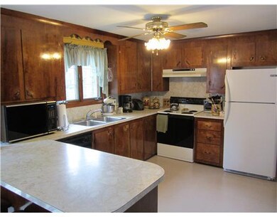 Kitchen. So clean and well cared for!