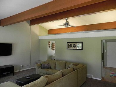 39 Circle Dr, Carmel, IN 46032 - photo 5