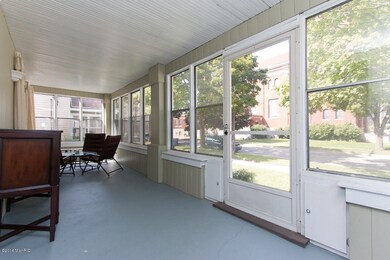 005 front porch - IMG_9875