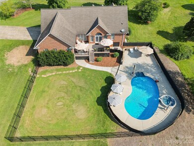 140 Wintergreen Cir, Statesville, NC 28677 - photo 7