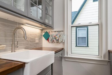 137 Florence St unit 137, Roslindale, MA 02131 - photo 2