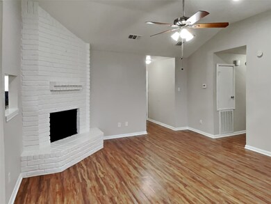 14142 Whispering Palms Dr, Houston, TX 77066 - photo 4