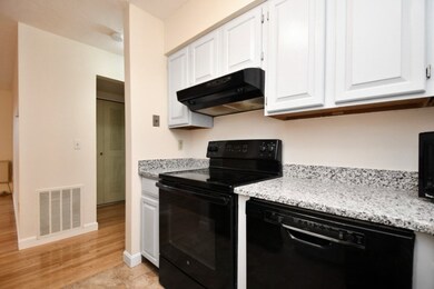 340 Sunderland Rd unit 9, Worcester, MA 01604 - photo 4
