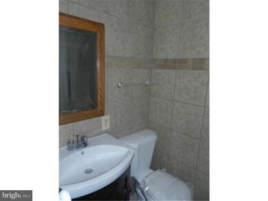 46 S Bridgeboro St unit C, Delran, NJ 08075 - photo 3