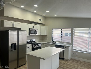 5564 Chestnut St, Las Vegas, NV 89119 - photo 2