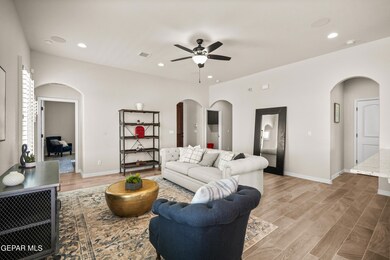 385 Hector Porras Dr, El Paso, TX 79928 - photo 6
