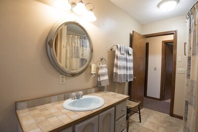 10 Hitching Post Rd, Amherst, MA 01002 - photo 4