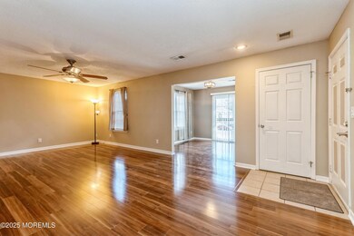 7-8 Seattle Ct unit 8, Freehold, NJ 07728 - photo 6