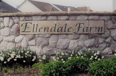 813 Hayfield Dr, Crown Point, IN 46307 - photo 3