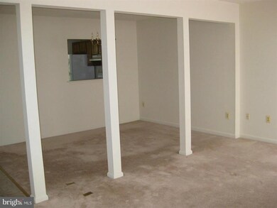 11239 Cristins Cir, Hagerstown, MD 21742 - photo 5