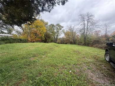 1915 Leon Prall Rd, Otisco, IN 47163 - photo 4