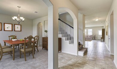 1737 Yaupon Trail Ct, Alvin, TX 77511 - photo 4