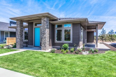 696 NW Rimrock Dr, Redmond, OR 97756 - photo 3