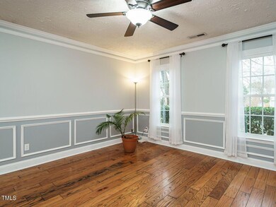 004-1280x960-living-room