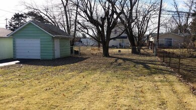 Ferris back yard pic