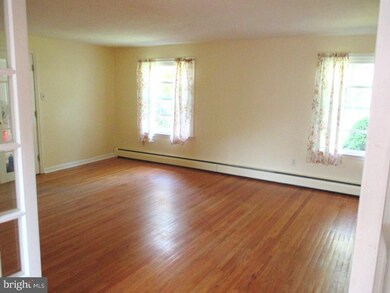 201 Cooper Dr, Wallingford, PA 19086 - photo 4