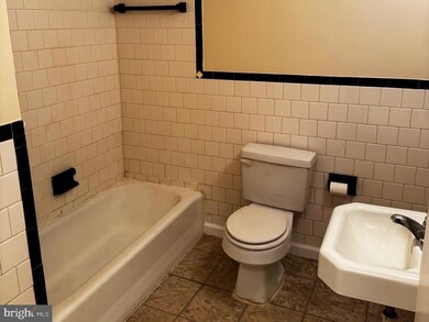 6122 Old Washington Rd unit APARTMENT 9, Elkridge, MD 21075 - photo 4