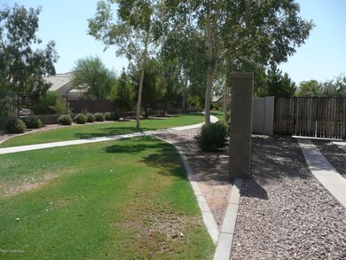 SIDE GREENBELT