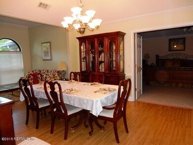 DINING ROOM2