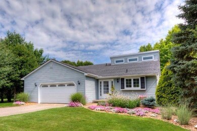 5621 Nature Ct, Ann Arbor, MI 48108 - photo 2