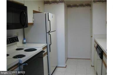 10420 Westridge Dr unit 303, Bowie, MD 20721 - photo 5