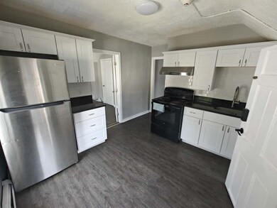 27 Vine St unit 11, Haverhill, MA 01830 - photo 4