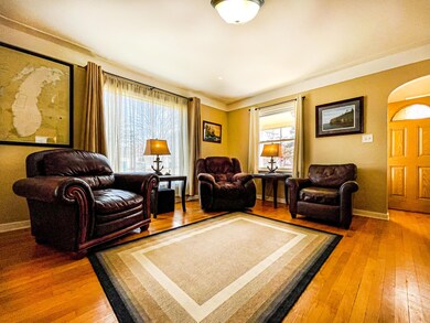 Charming LR w/ hardwood floors and