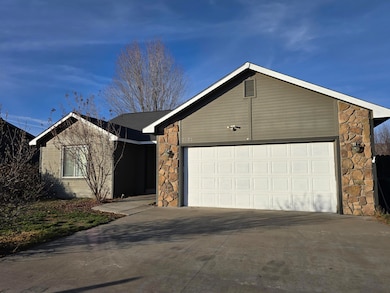 5151 Regency Dr, Klamath Falls, OR 97603 - photo 6