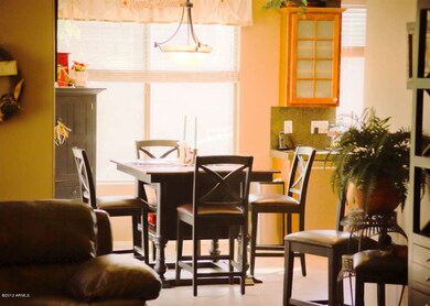 05_Cozy_Dining