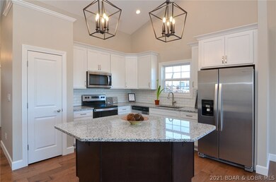 Granite counter tops & stainless steel appliances
