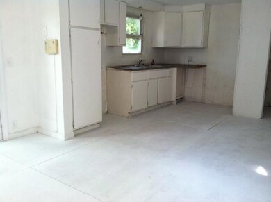 365 Hunt Ave, Warwick, RI 02886 - photo 4