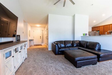 3024 27th St SW, Cedar Rapids, IA 52404 - photo 4