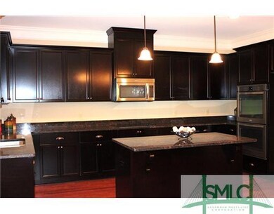 Kitchen. This fabulous kitchen comes standard w/ h