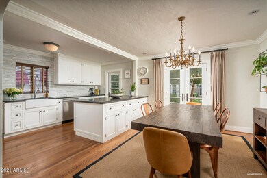 Open Kitchen