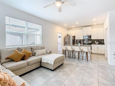 5647 Quiet Palm Loop, Saint Cloud, FL 34771 - photo 4