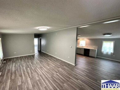 2129 Dillman St, Terre Haute, IN 47802 - photo 3