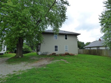 752 S Columbia St, Frankfort, IN 46041 - photo 3