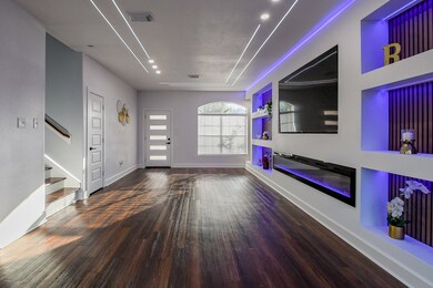 Recessed and linear lighting in the open living ro