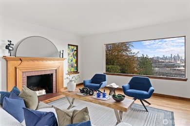 1820 Magnolia Way W, Seattle, WA 98199 - photo 4