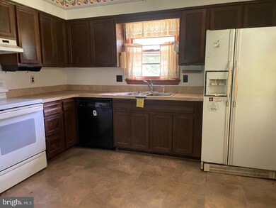 3755 Laurel Dr, Indian Head, MD 20640 - photo 3