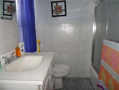 2nd floor bathroom- fully renovated